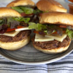 Hamburguesa vegana de quinoa, alubias pintas y cacahuete